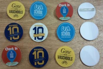 Biển tên huy hiệu